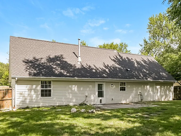 705 Aster Ln — Photo 16