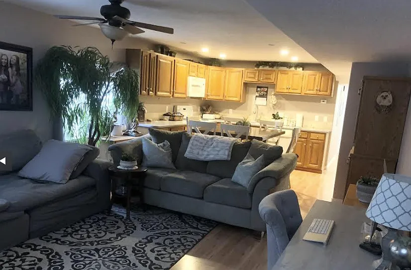 2 bed, 1100 sqft, $1,250 — Photo 3