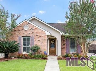 15244 Mary Elizabeth Dr, Baton Rouge, LA 70816