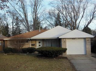 305 N Main St, Mount Prospect, IL 60056