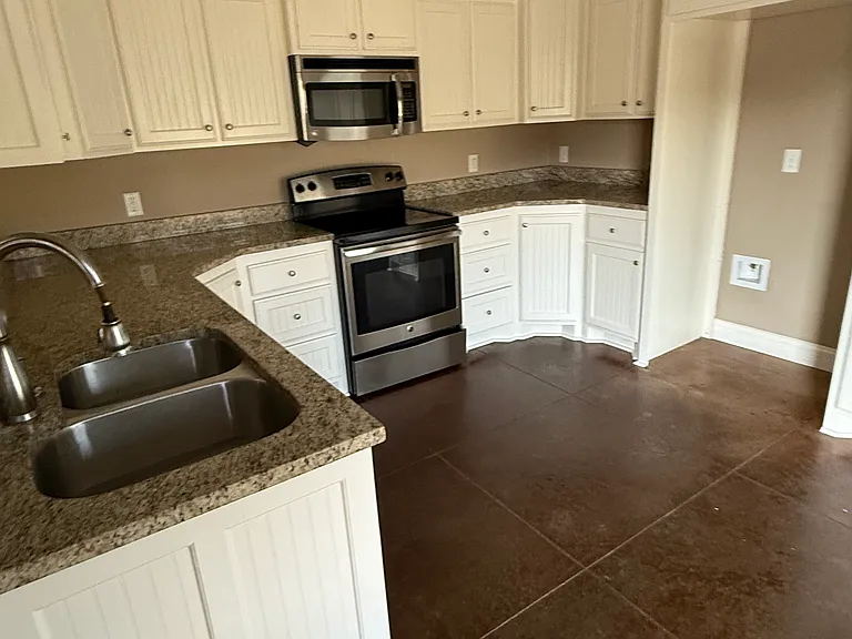 2119 Morning Glory Ln — Photo 6