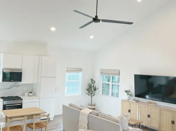 (undisclosed Address), San Juan Capistrano, CA 92675