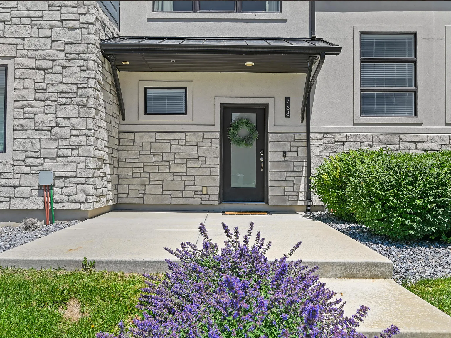 3 bed, 1700 sqft, $2,300 — Photo 3
