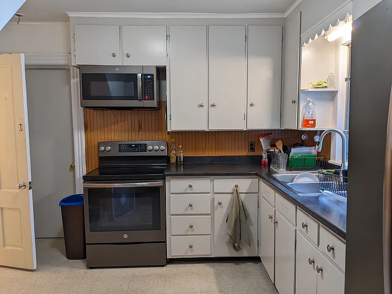 22 Edwards Sq — Photo 7