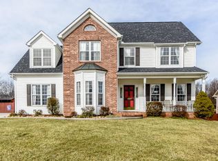 1505 Crestridge Dr, Maryville, TN 37804