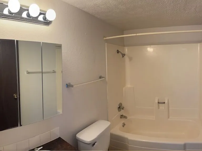 312 N University Rd — Photo 4