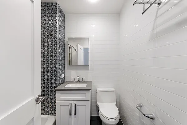 Rented by Compass | media 19