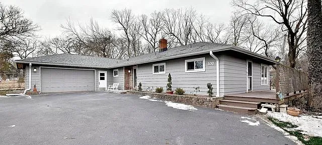 100 Fuller Rd photo 1