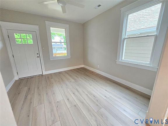 4th image of 2102 5th Ave