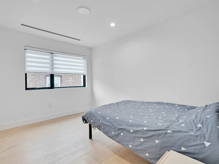 7 Adelaide Pl — Photo 21