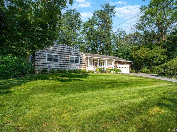 46 Marbeth Circle, Miller Place, NY 11764
