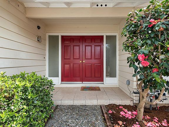 3rd image of 351 Belhaven Circle