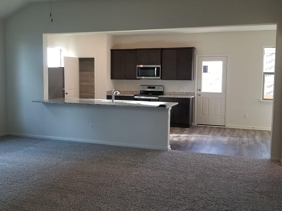 1st image of 619 Aqueduct Dr
