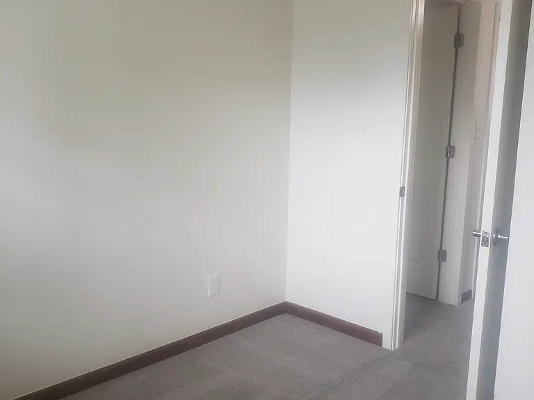 1345 Emery St — Photo 14