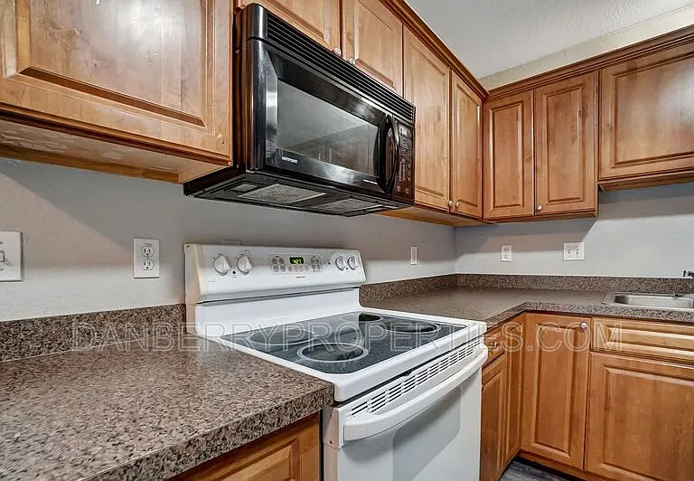 1127 N Byrne Rd #1 — Photo 24