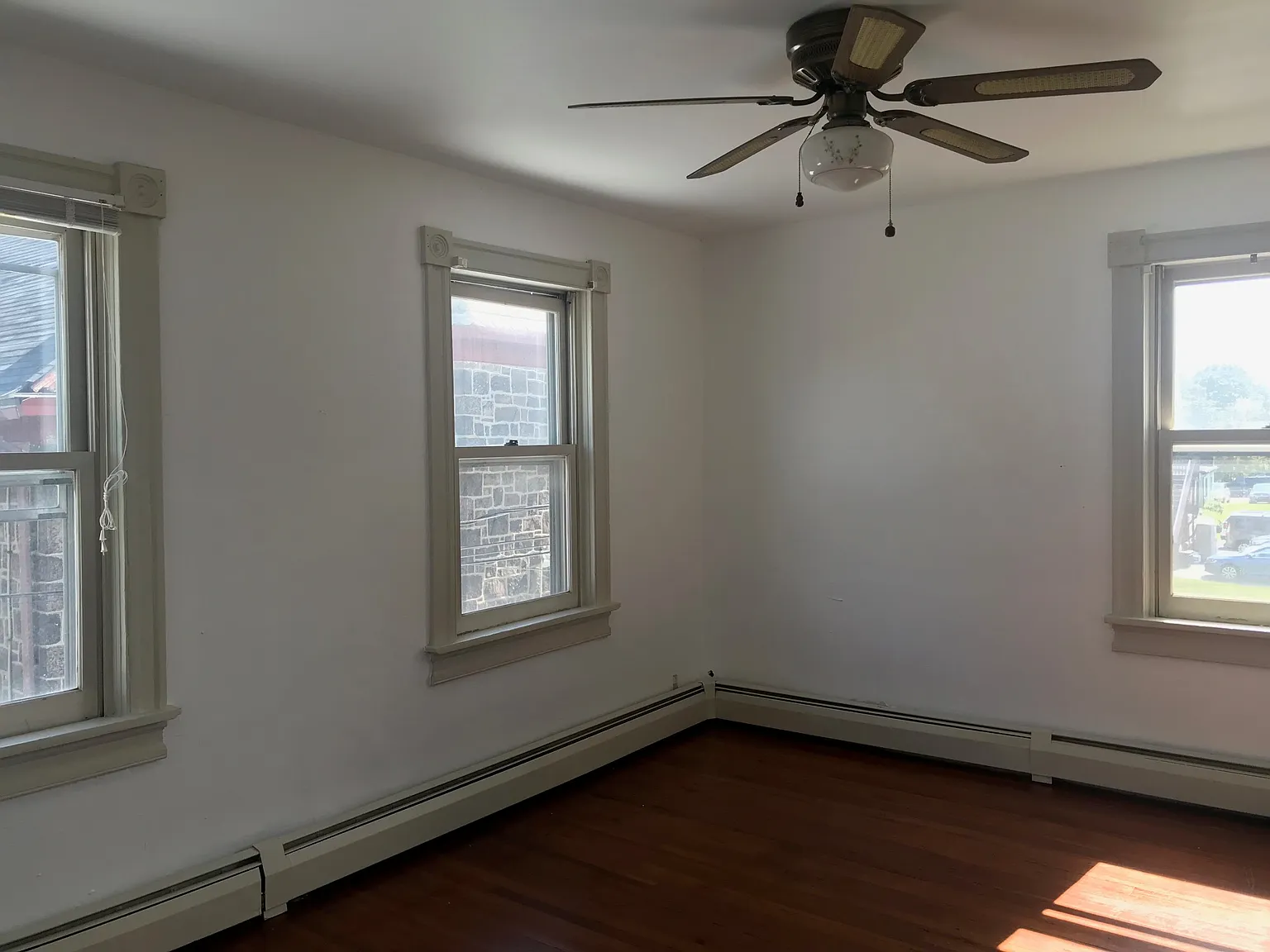 1 bed, $1,300 — Photo 3