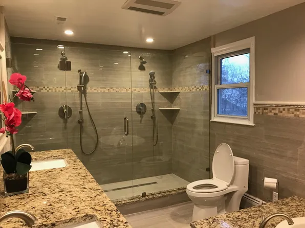 5551 Edinborough Dr, West Bloomfield, MI 48322