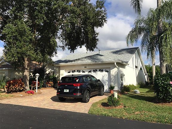 2nd image of 4358 Edinbridge Cir #8