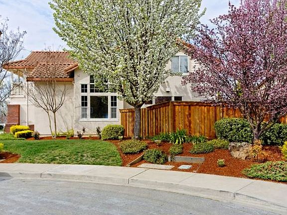 3rd image of 920 Pamela Pl