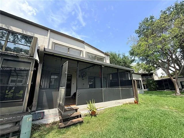 9717 N New River Canal Rd — Photo 9