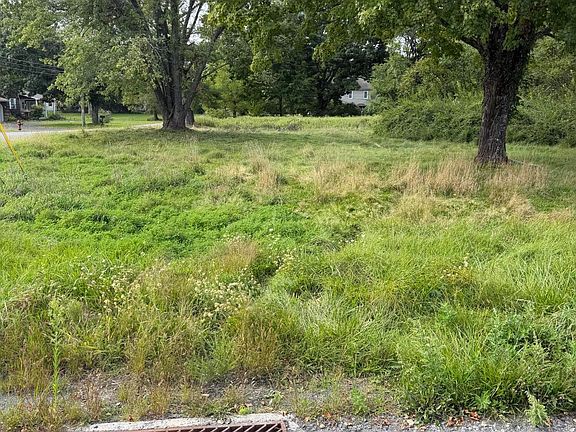 2nd image of Craigs Meadow Rd