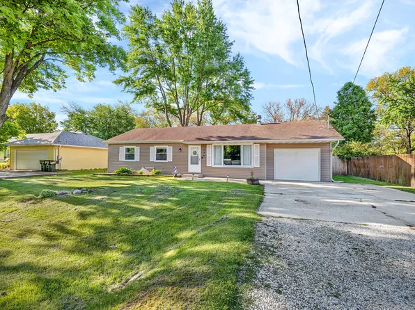 338 Orchard Ln, Braidwood, IL 60408