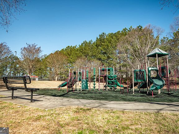 5th image of 532 River Walk Farm Pkwy