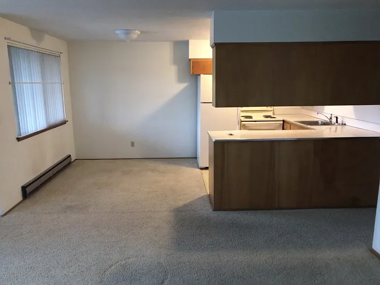 620 S Laurel St #10 — Photo 4
