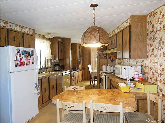 5th image of 4414 31st Ave NE