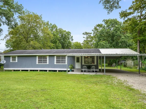 1267 Bayou Portage Rd, Saint Martinville, LA 70582