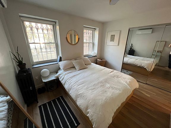5th image of 230 Madison St #1