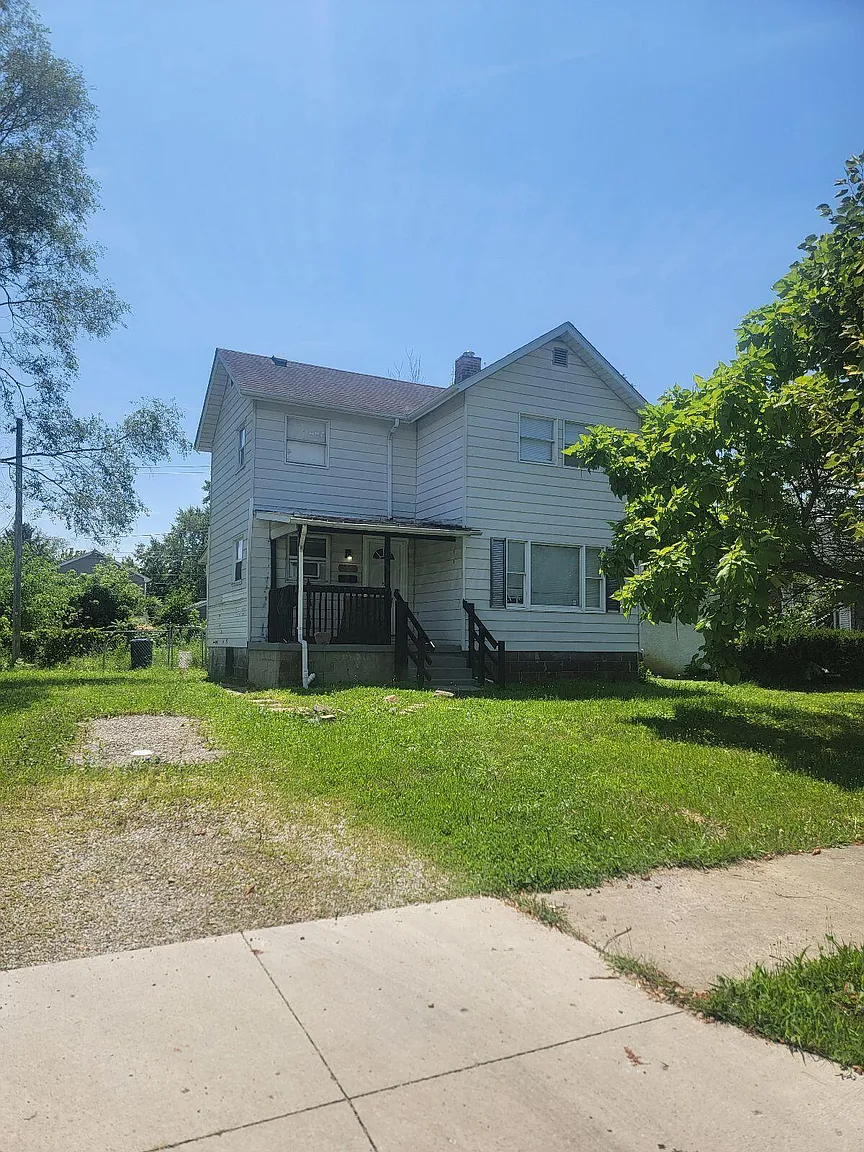 1995 Minnesota Ave photo 1