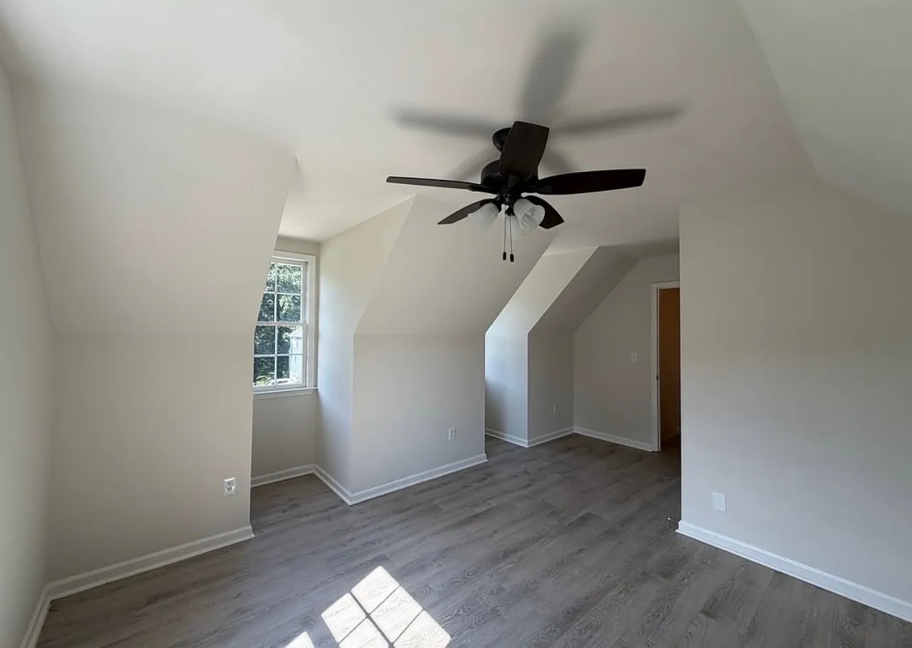 4 bed, 2.5 bath, 1651 sqft, $1,731 — Photo 3