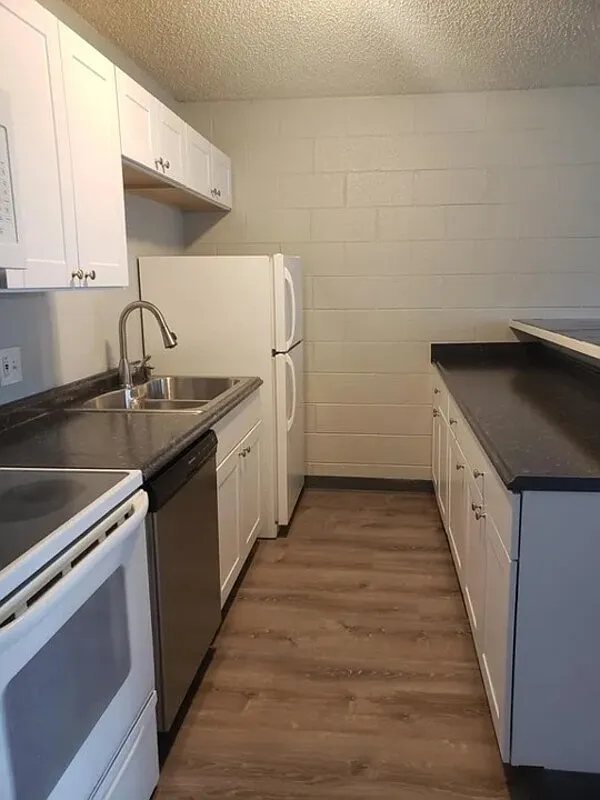 1 bed, 1.0 bath, 650 sqft, $1,295 — Photo 3