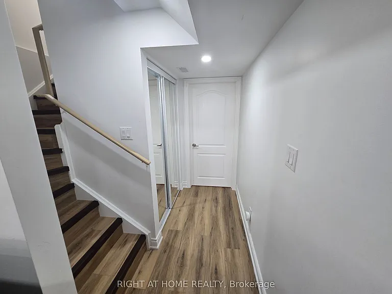 458 Bergamot Ave #BASEMENT — Photo 10