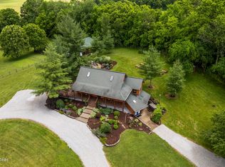 1946 Drane Ln, Eminence, KY 40019