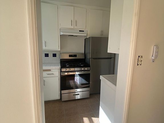 3rd image of 1949 20th St APT A