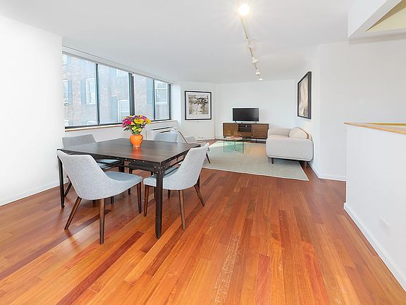 2nd image of 330 E 75th St APT 3C