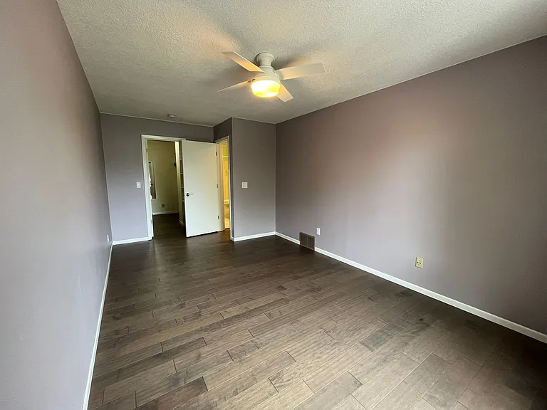 2257 Oregon Ct — Photo 8