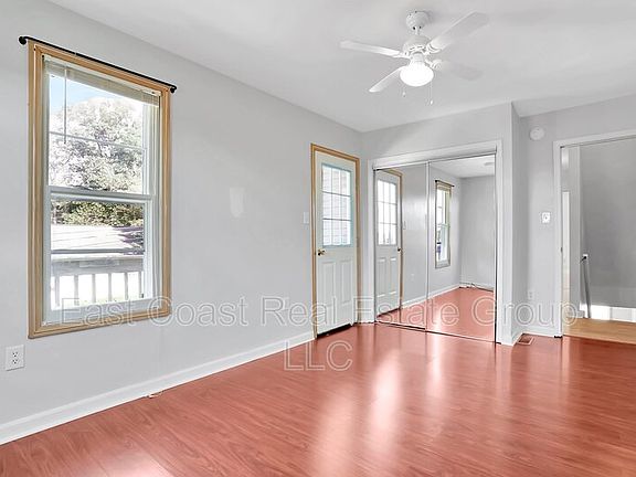 3rd image of 441 Carrollton Ave
