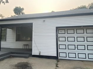 2423 S Hydraulic Ave, Wichita, KS 67216