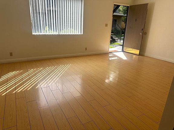 4th image of 112-114 N Nicholson Ave #114B