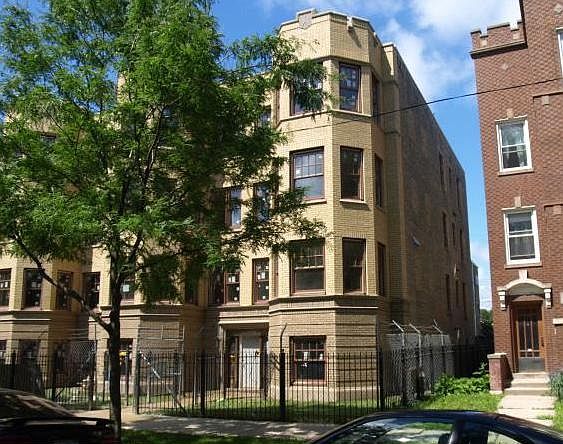 1st image of 2706 W Ainslie St #3