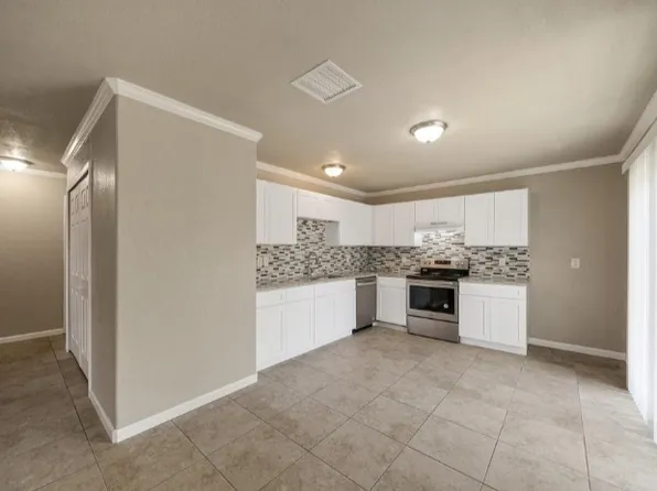 1362 Bayou Dr, San Antonio, TX 78245