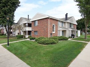 1651 Westminster Dr APT 205, Naperville, IL 60563