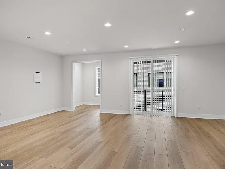 2150 Northbank Pl #143 — Photo 7