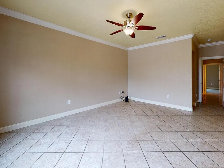 7559 Glen Mont Dr — Photo 11