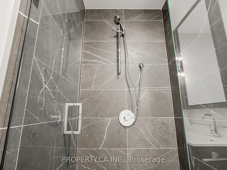 6 Greenbriar Rd #106 — Photo 35
