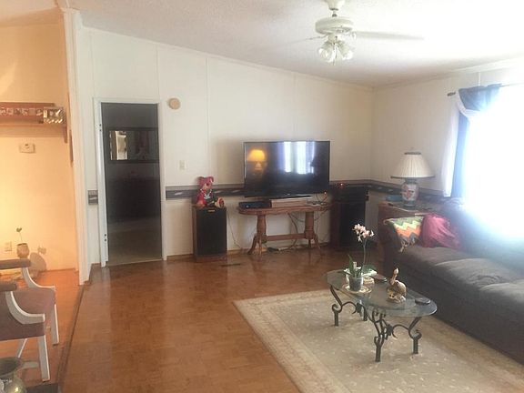 3rd image of 13521 Burgundy Dr