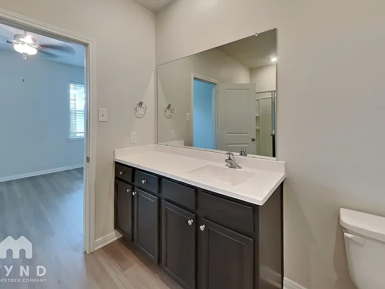 15468 Maple Terrace Dr — Photo 8